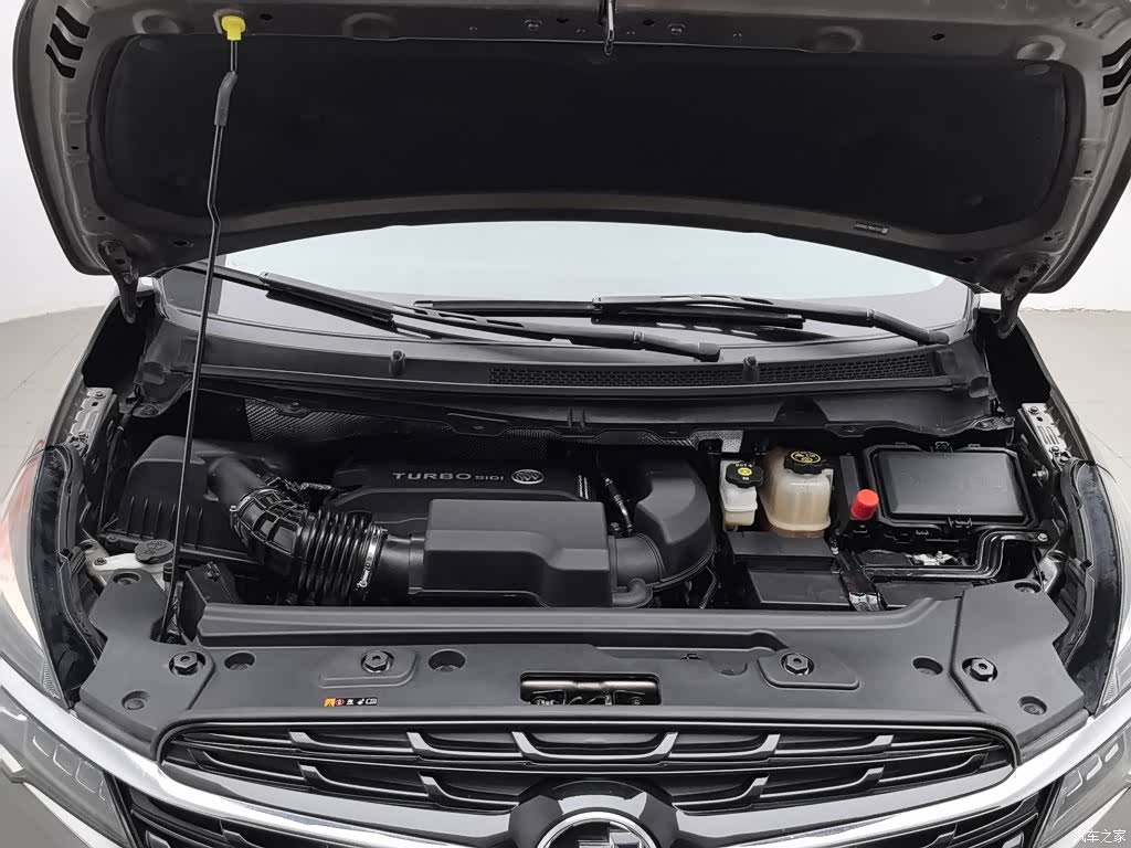 Buick GL8, 2022 6