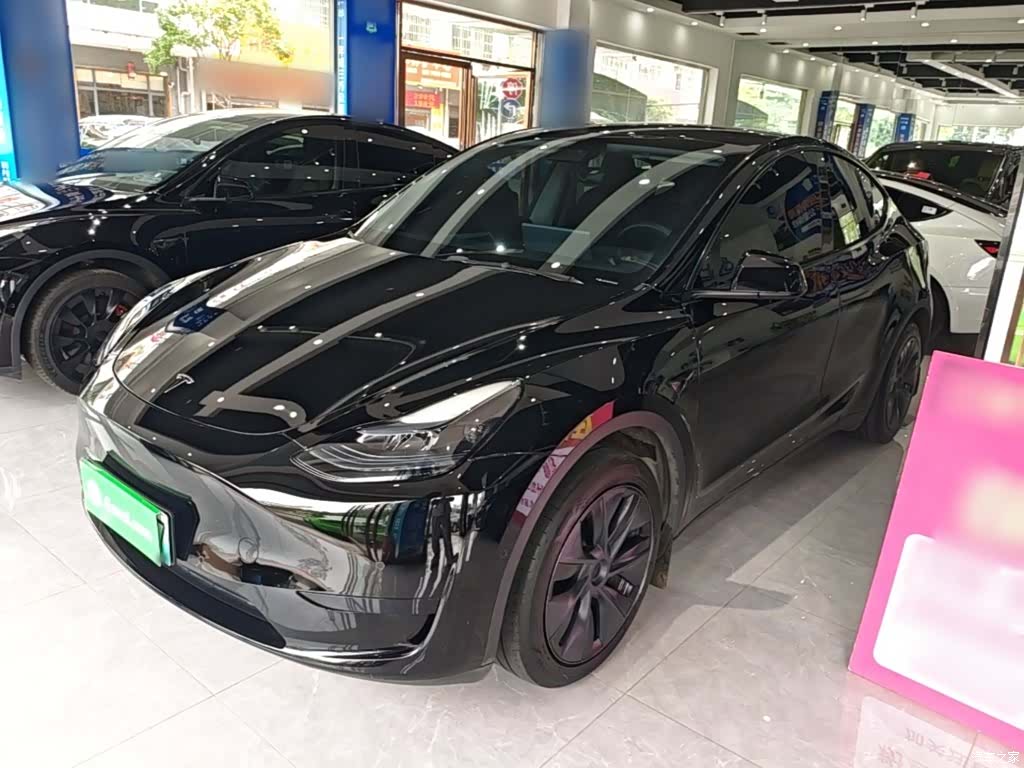 Tesla Model Y, 2023 2