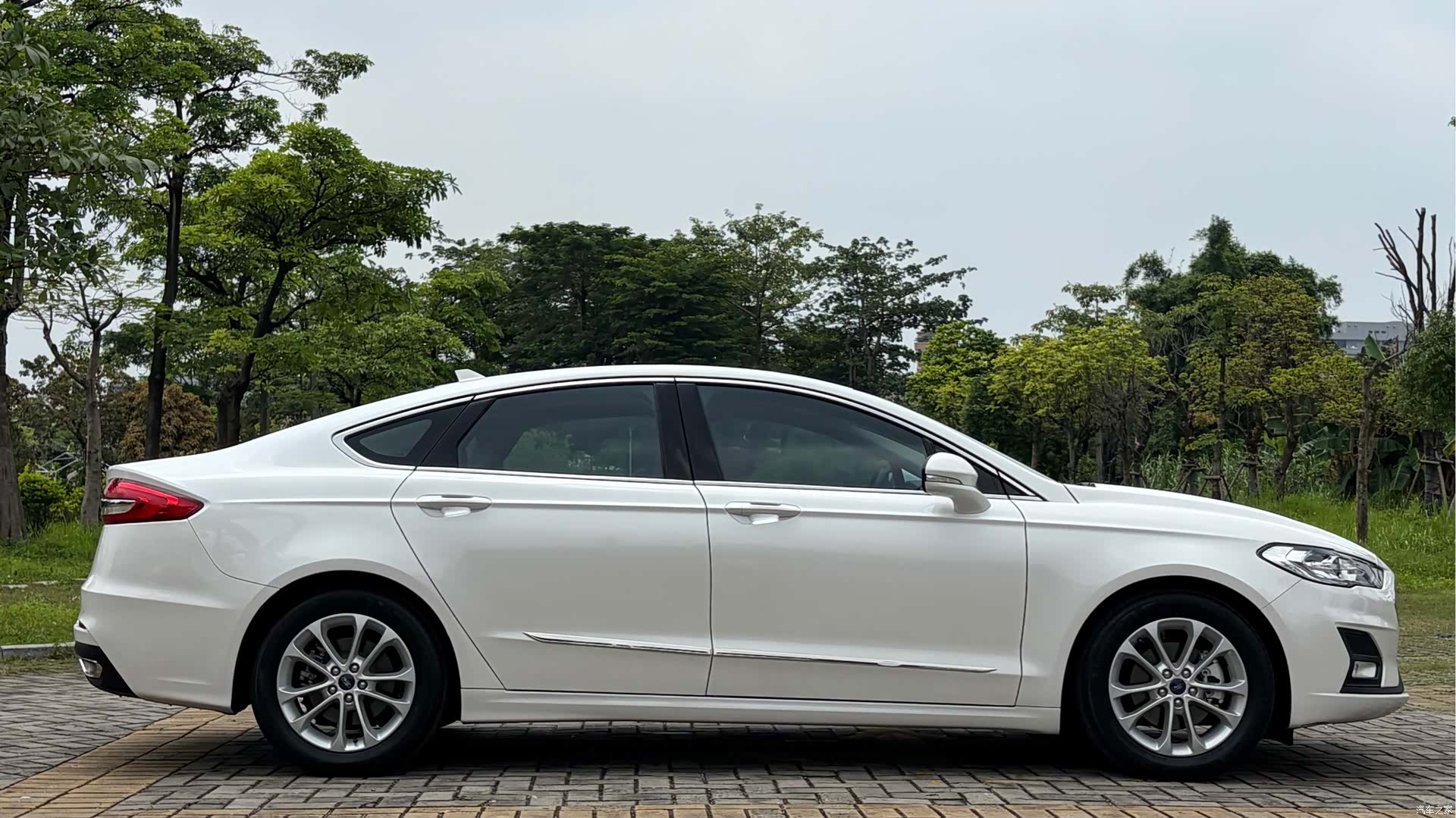 Ford Mondeo, 2022 6