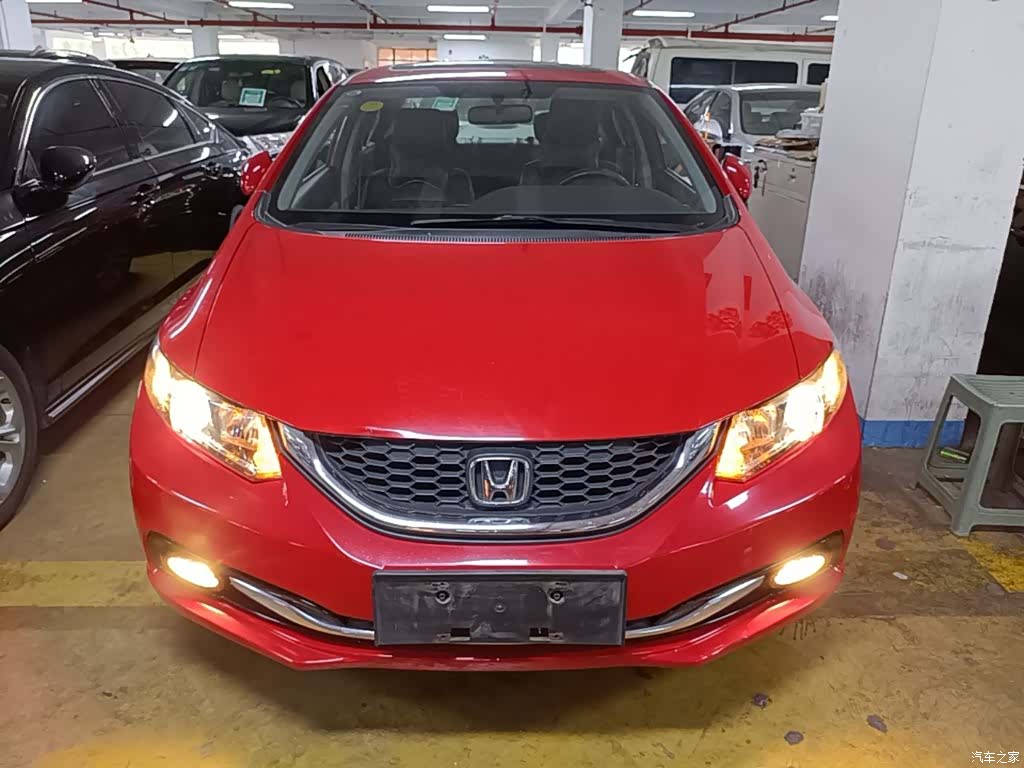 Honda Civic, 2014 3