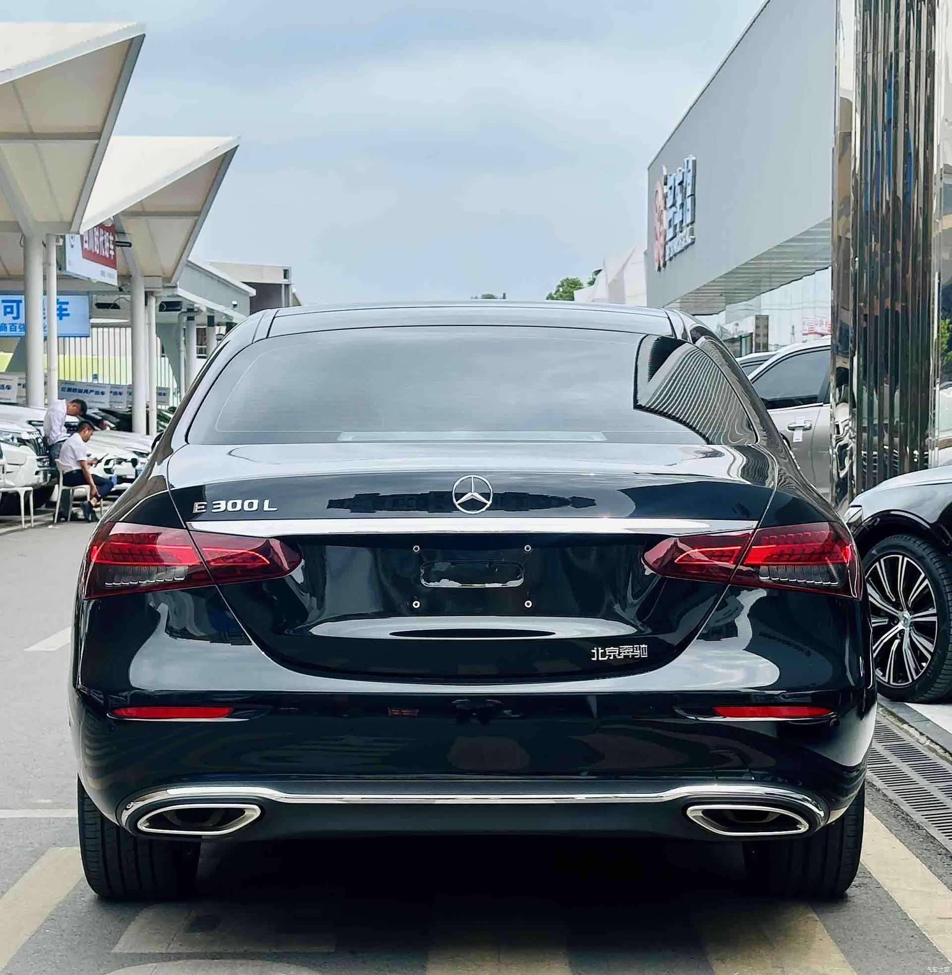 Mercedes-Benz E-Class, 2021 3