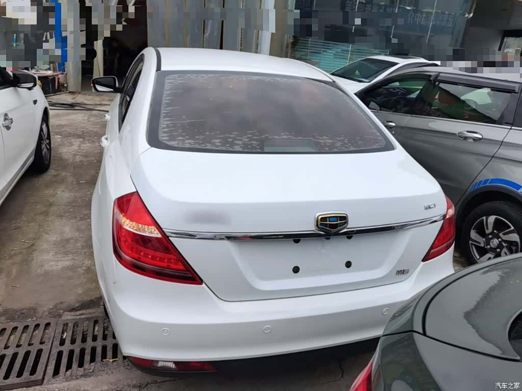 Geely Emgrand, 2015 6