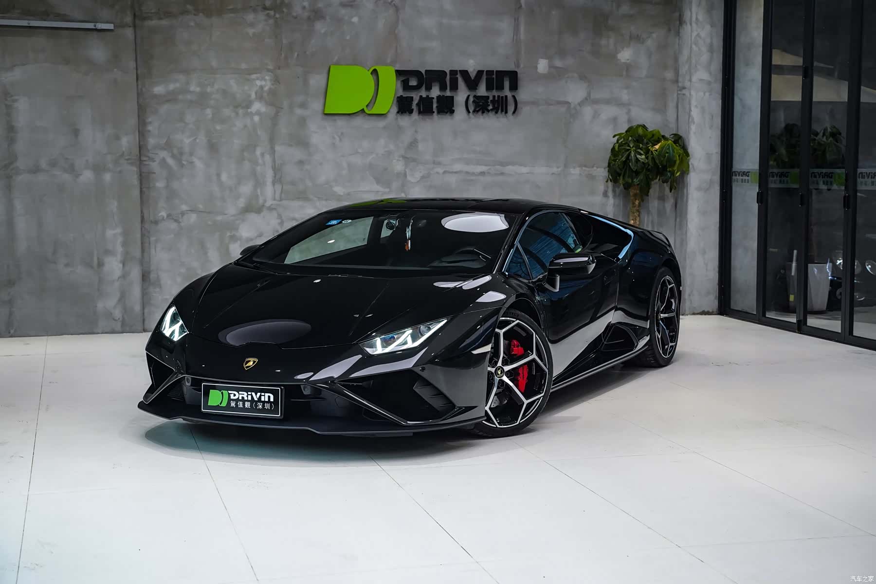 Lamborghini Huracán, 2021 1