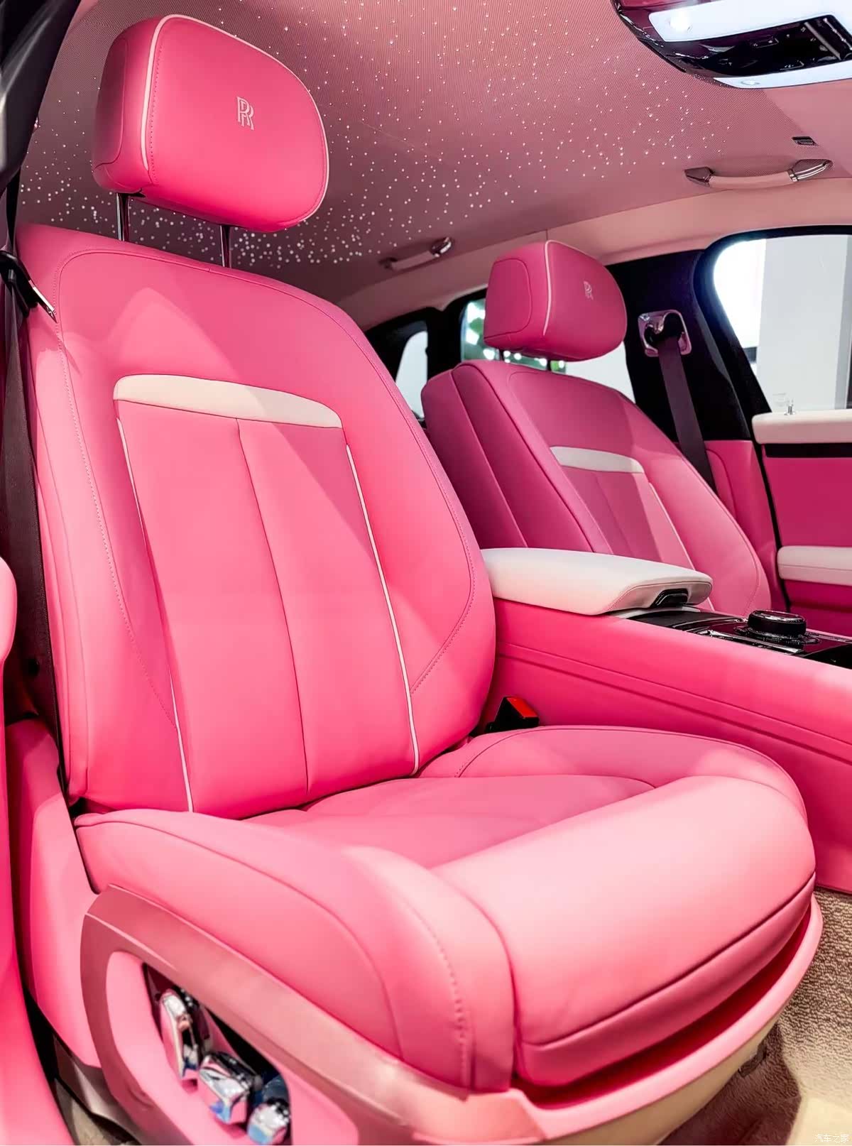 Rolls-Royce Ghost, 2024 16