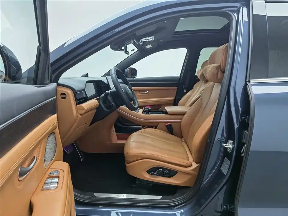 AITO Ask the world M7