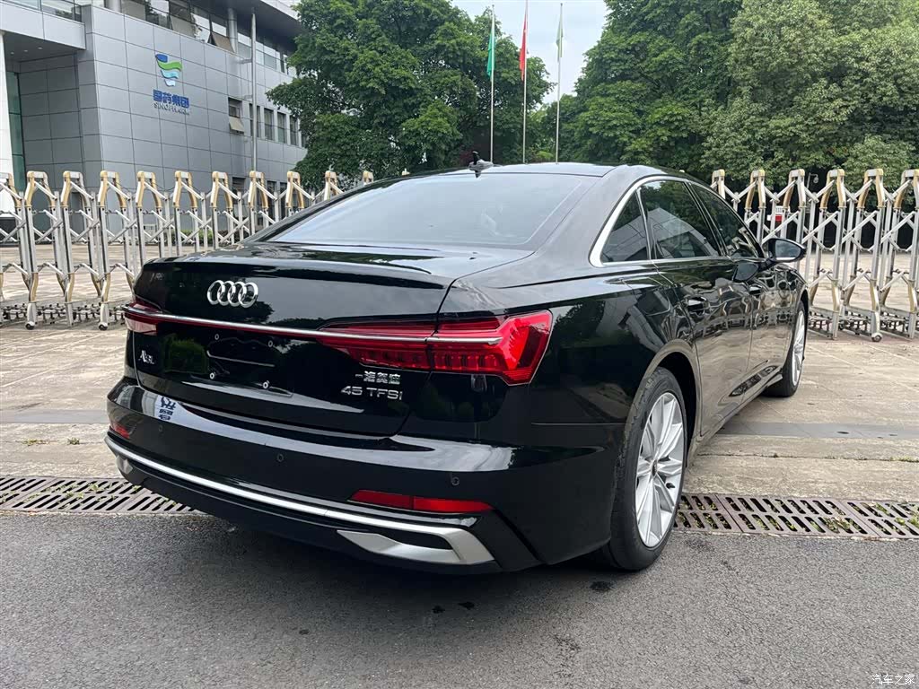 Audi A6L, 2025 4