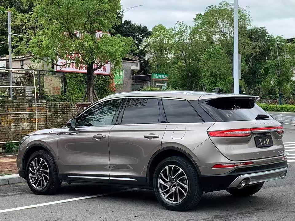 Lincoln Adventurer