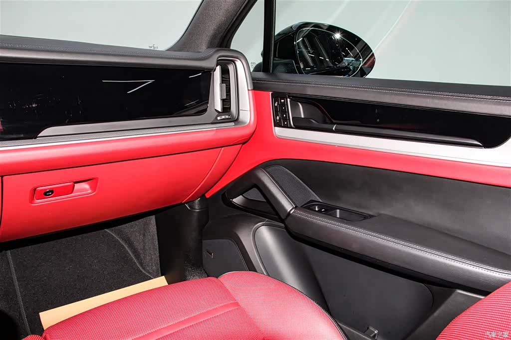 Porsche Cayenne, 2023 26