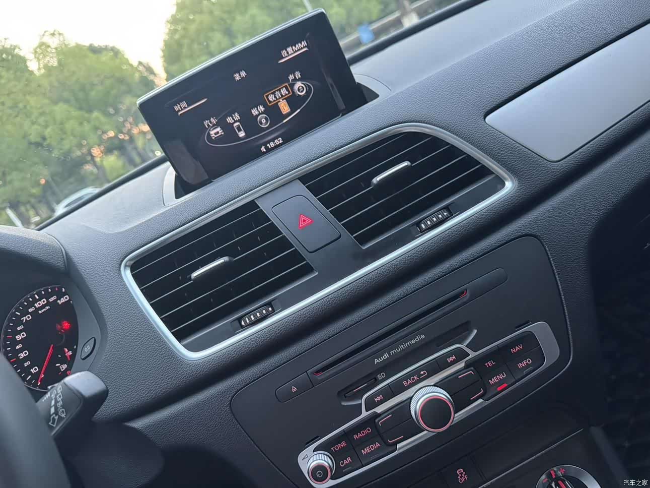 Audi Q3, 2015 9