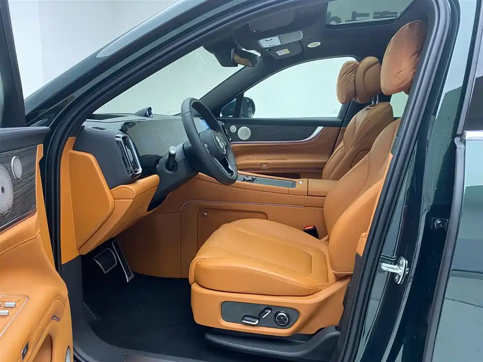 AITO Ask the world M9