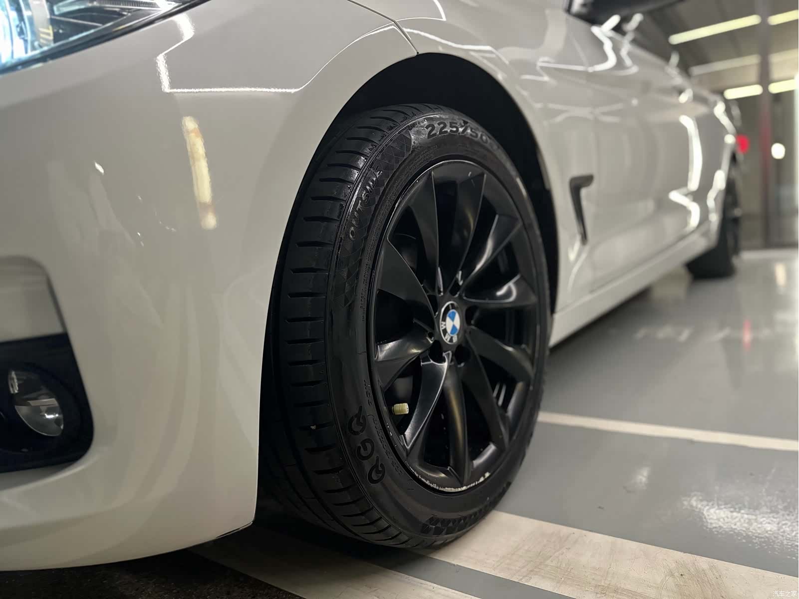 BMW 3 Series, 2018 все фото