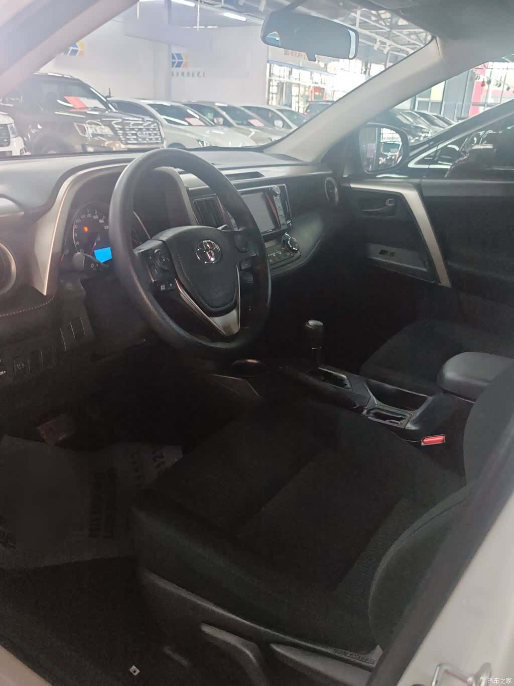 Toyota RAV4, 2016 17