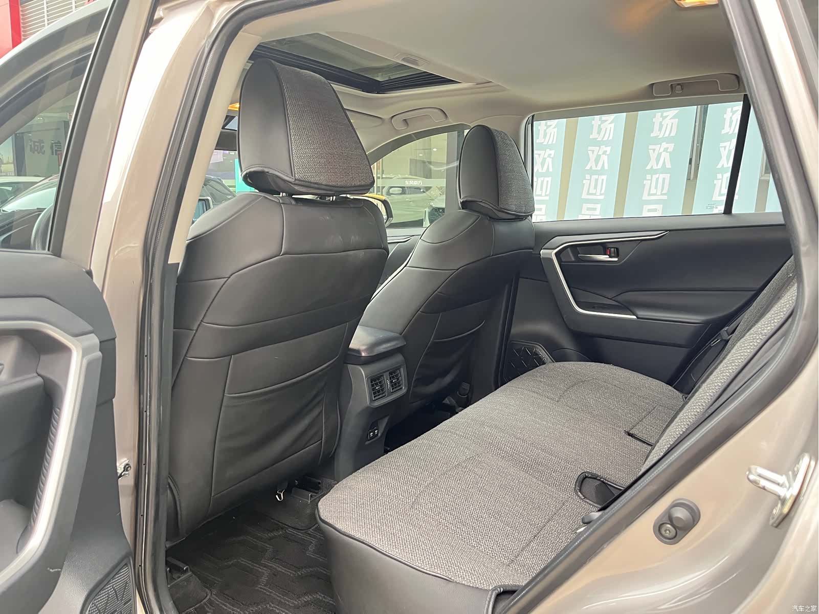 Toyota RAV4, 2020 9