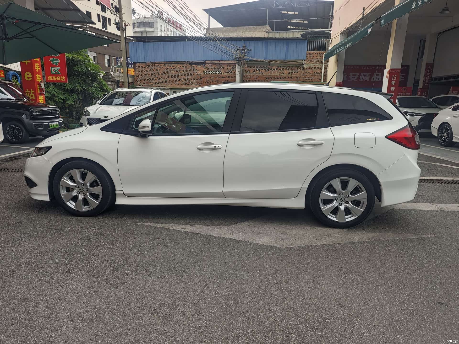 Honda Jade, 2015 7