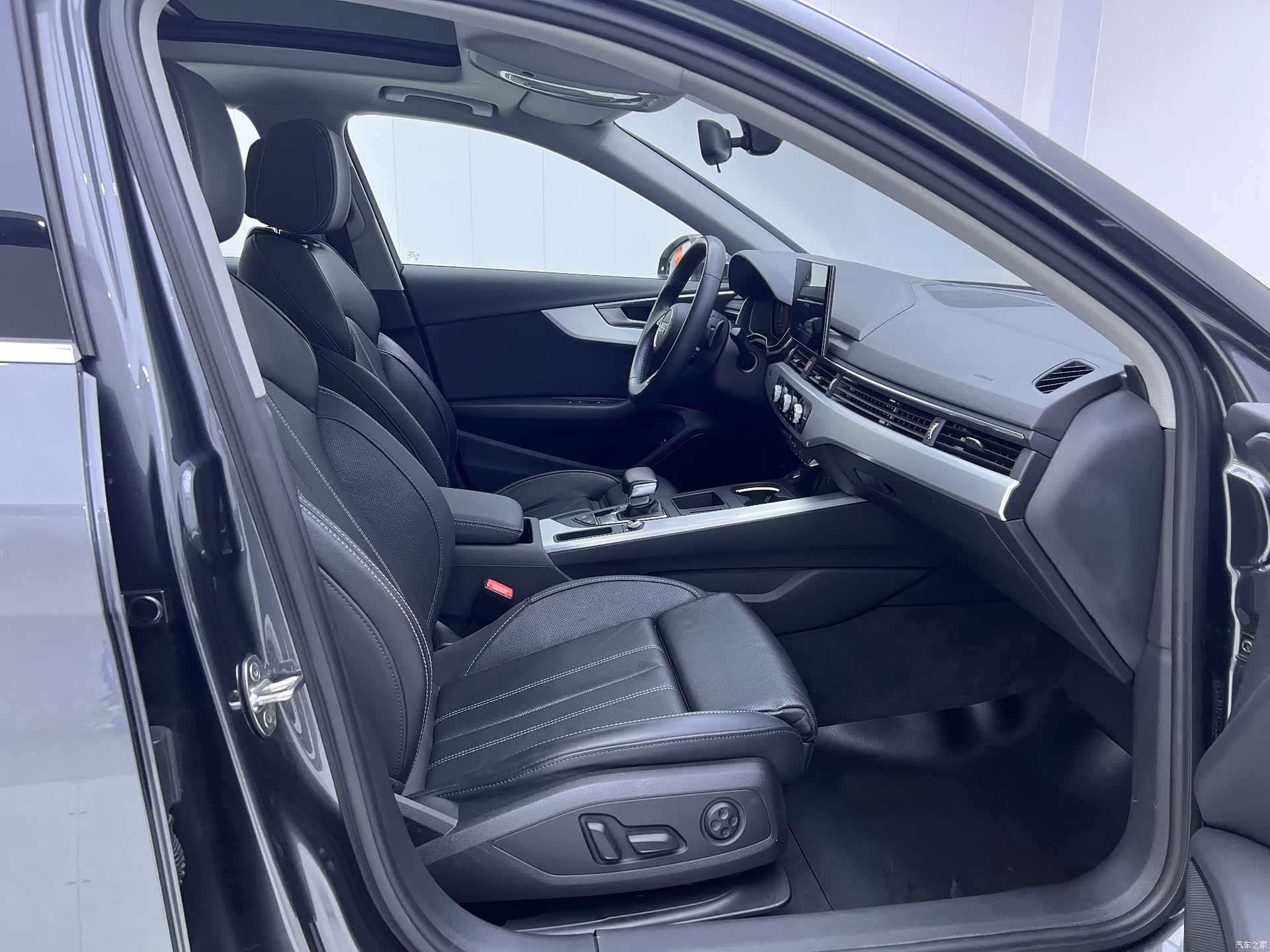 Audi A4L, 2022 9