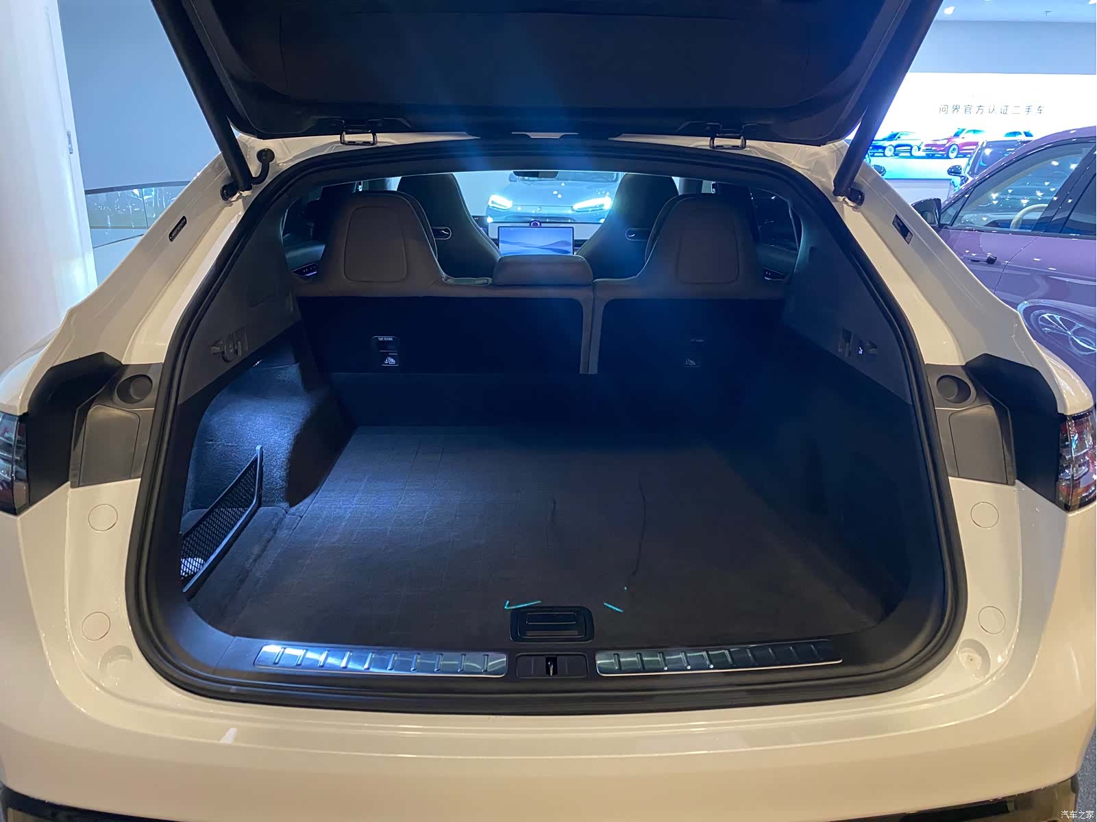 Luxeed R7, 2025 13
