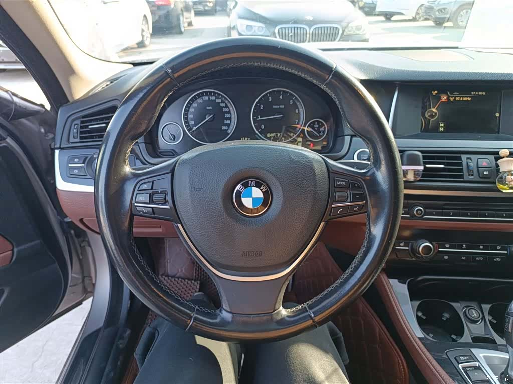 BMW 5 Series, 2016 11