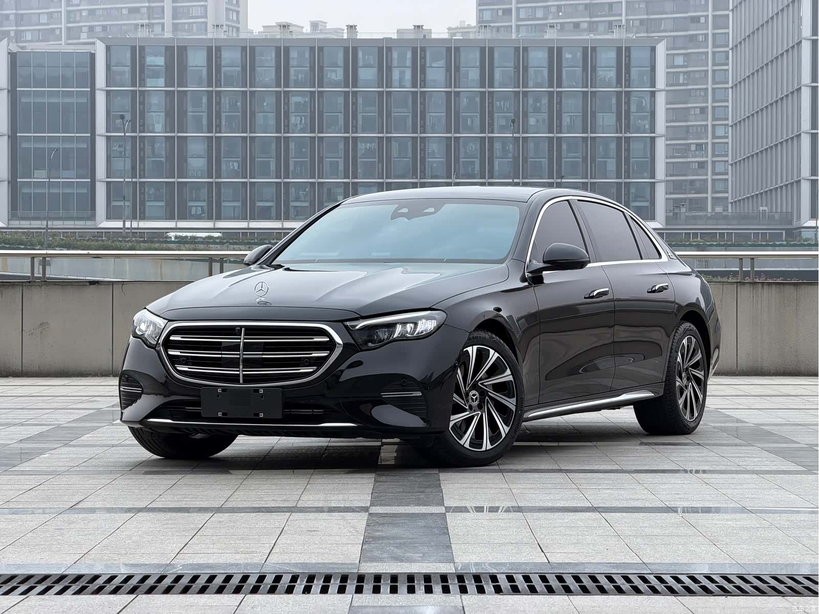 Mercedes-Benz E-Class, 2024 1