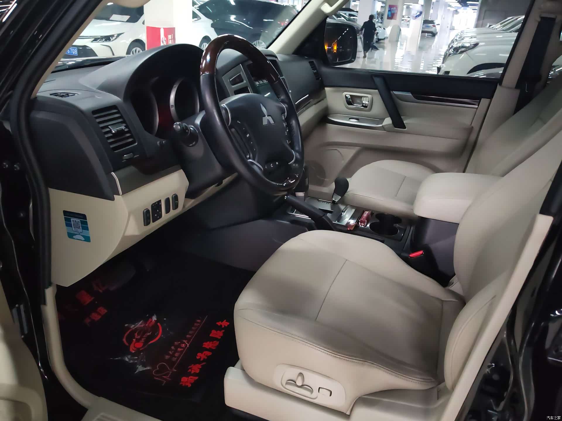 Mitsubishi Pajero, 2020 6