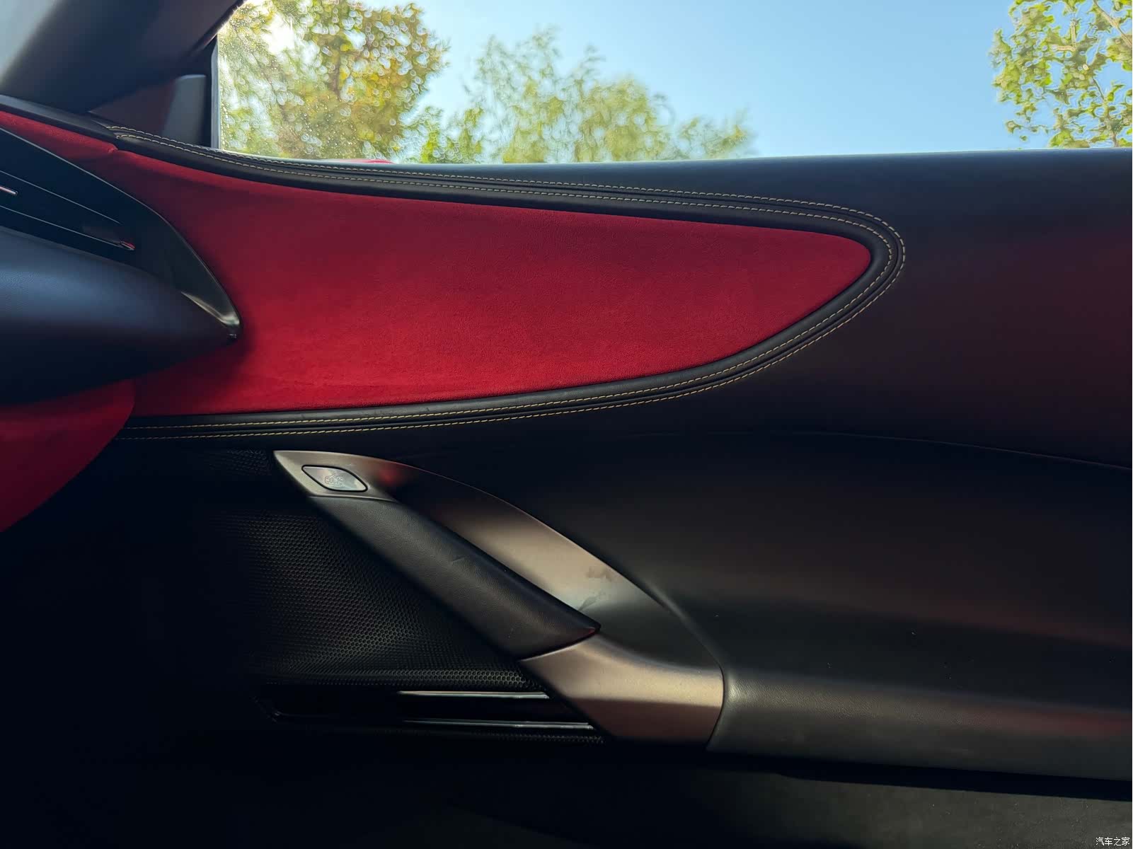 Ferrari SF90, 2022 15