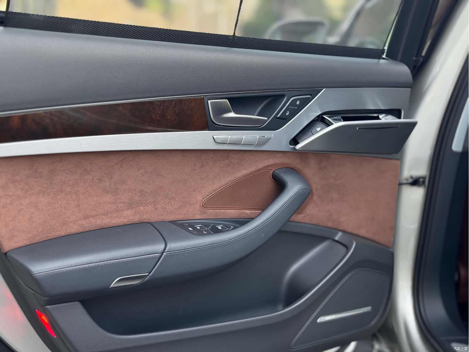 Audi A8L, 2014 11