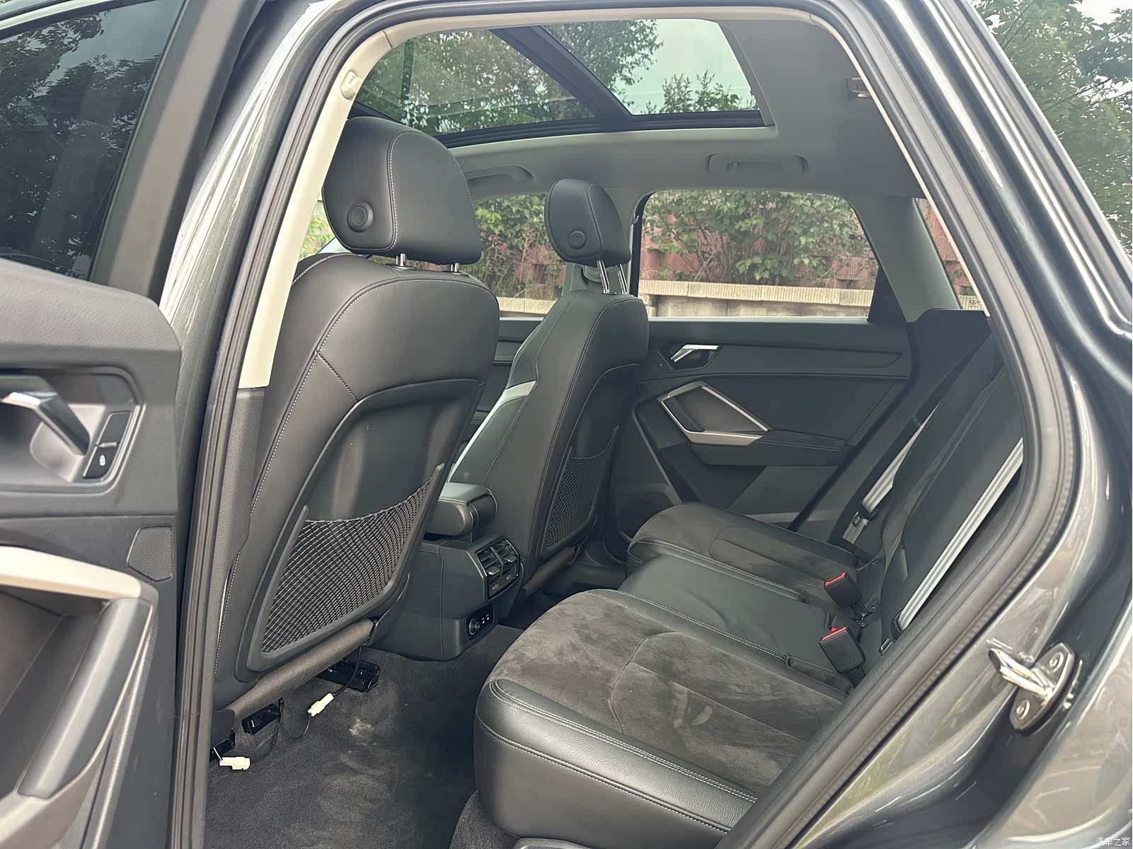 Audi Q3, 2022 все фото
