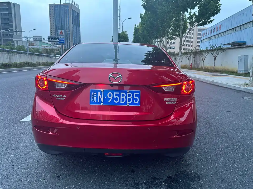 Mazda 3 Angkesaila