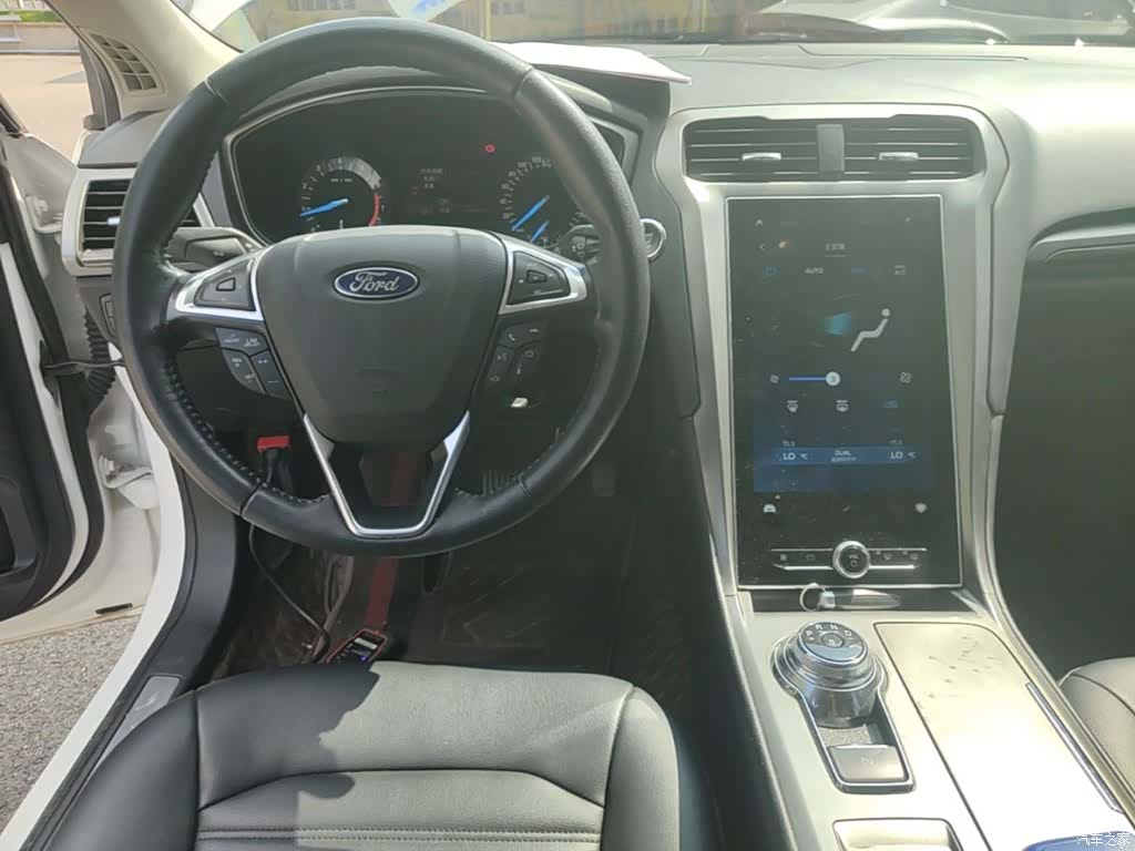 Ford Mondeo, 2022 10
