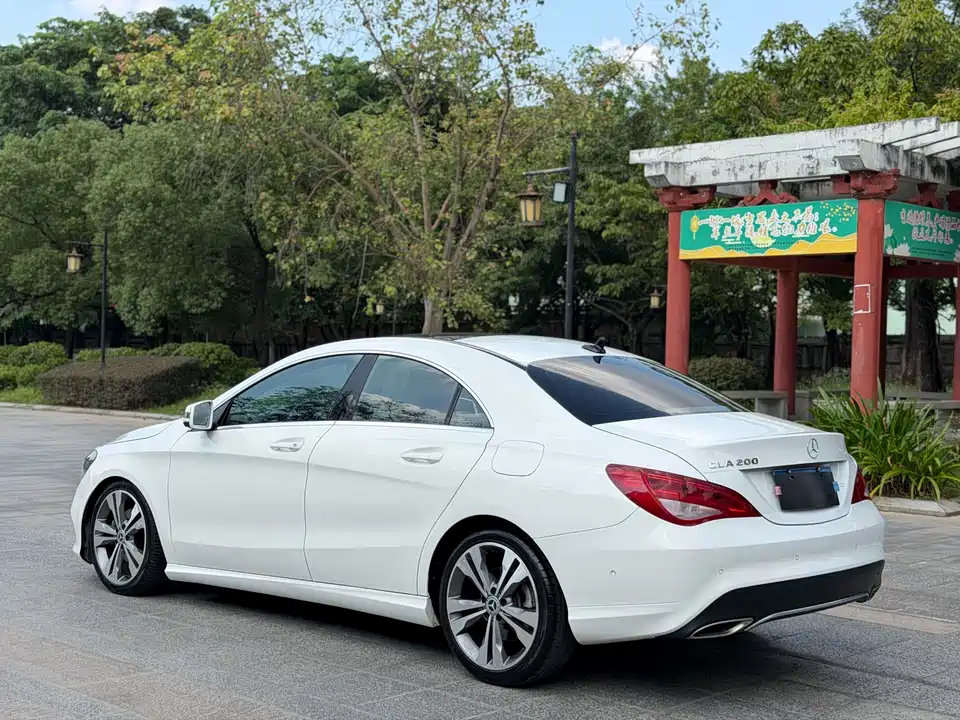 Mercedes-Benz CLA