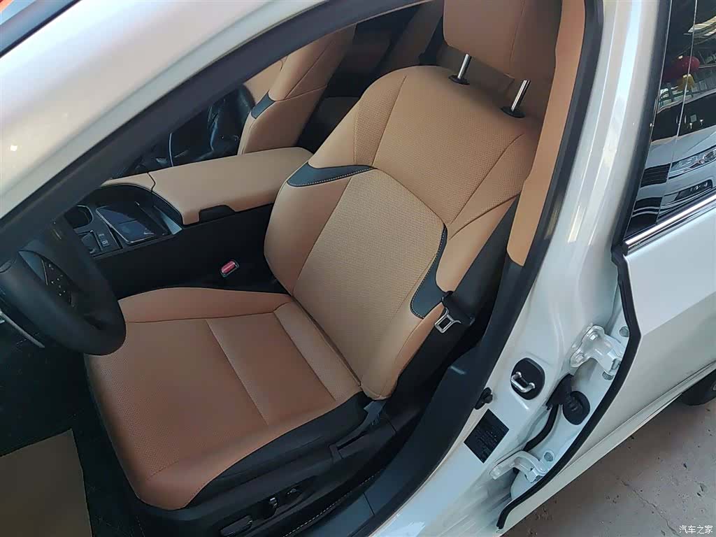 Lexus ES, 2024 7