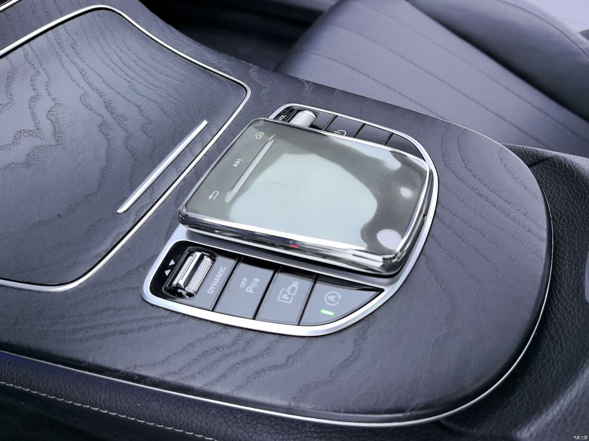 Mercedes-Benz E-Class, 2019 12