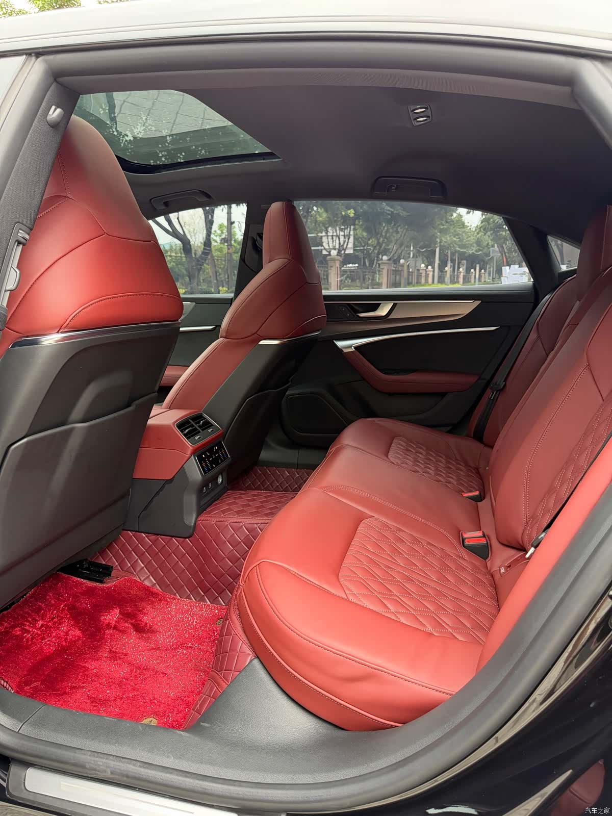 Audi A7L, 2025 15