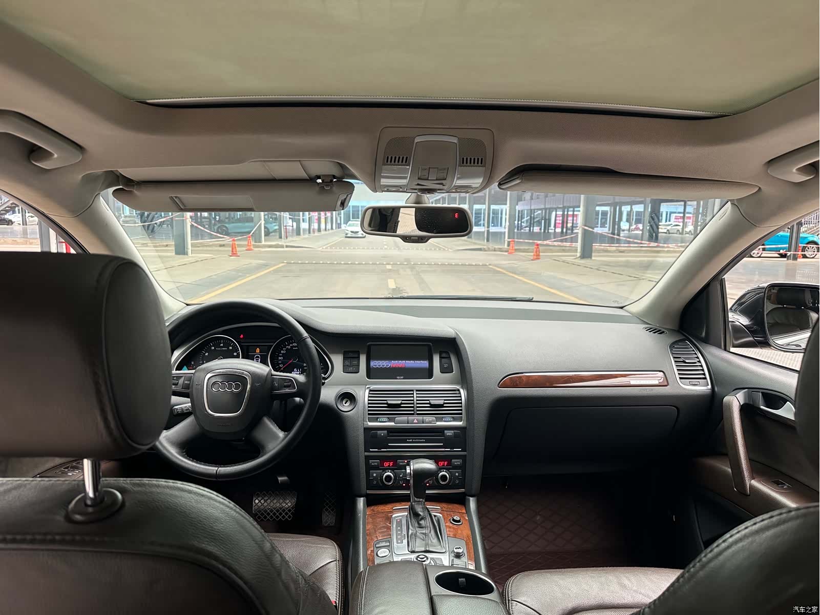 Audi Q7, 2012 10