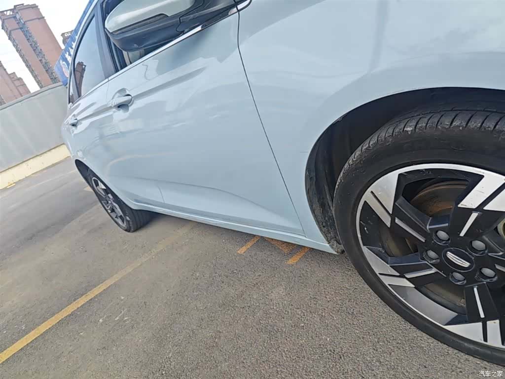 Geely Emgrand, 2023 21