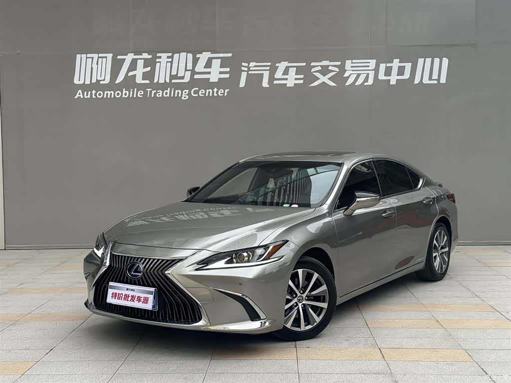 Lexus ES, 2021 1