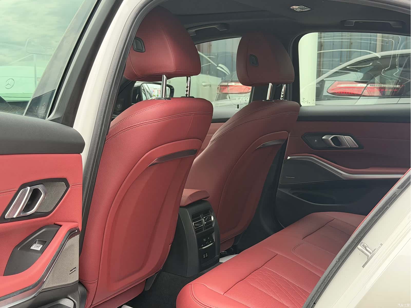 BMW 3 Series, 2025 все фото