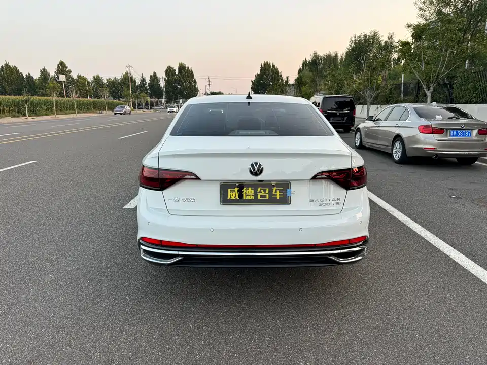 Volkswagen Sagitar