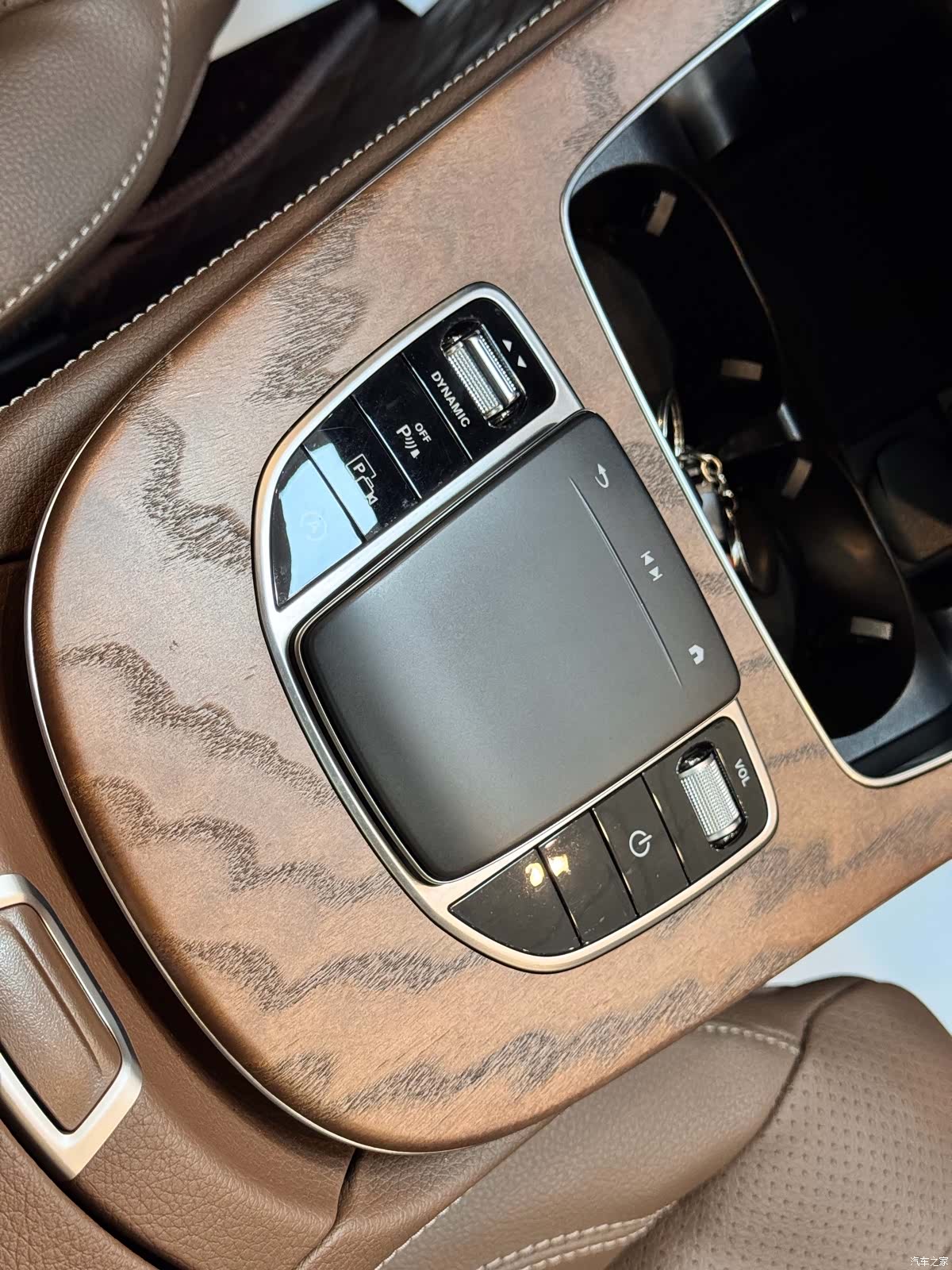 Mercedes-Benz E-Class, 2023 16