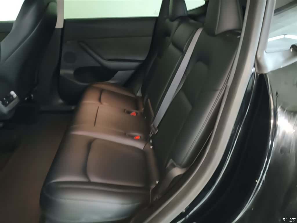 Tesla Model Y, 2022 17