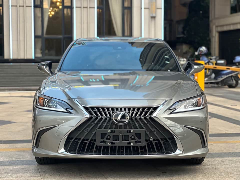 Lexus ES Lexus ES