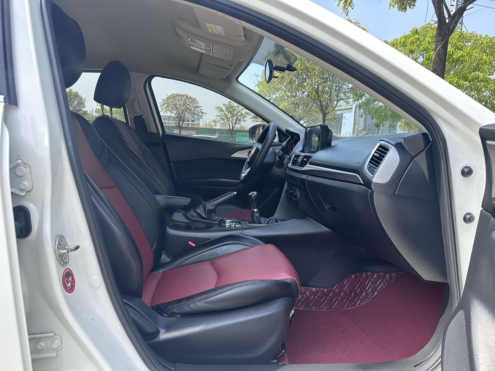 Mazda Mazda3, 2019 15