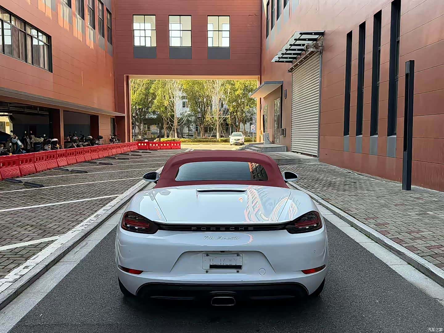 Porsche Boxster, 2018 9