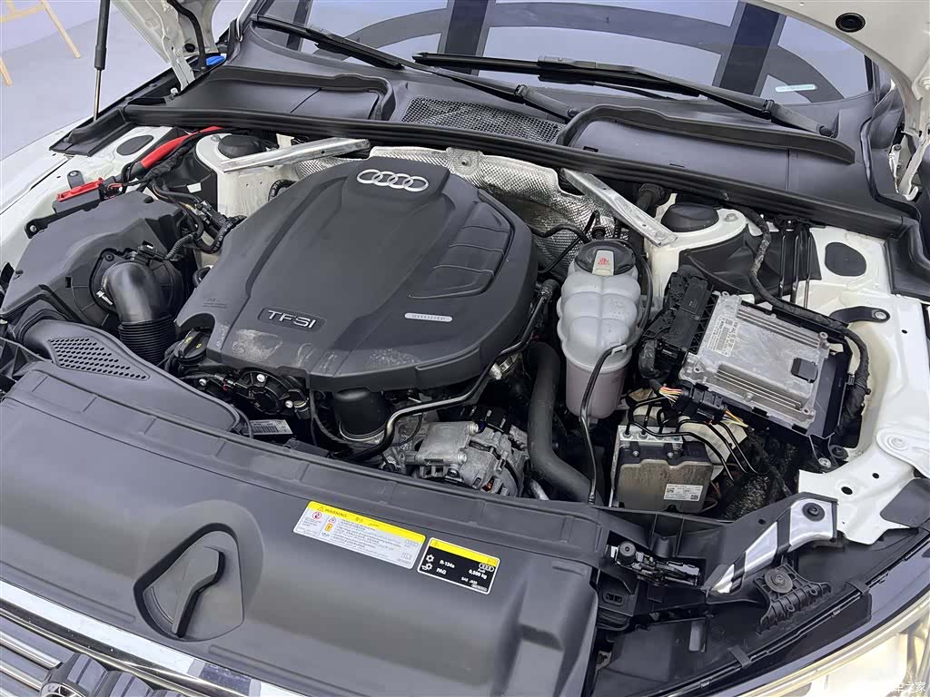 Audi A4L, 2019 12