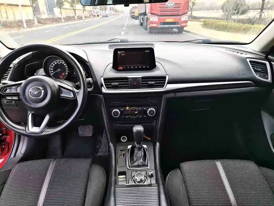 Mazda 3 Angkesaila