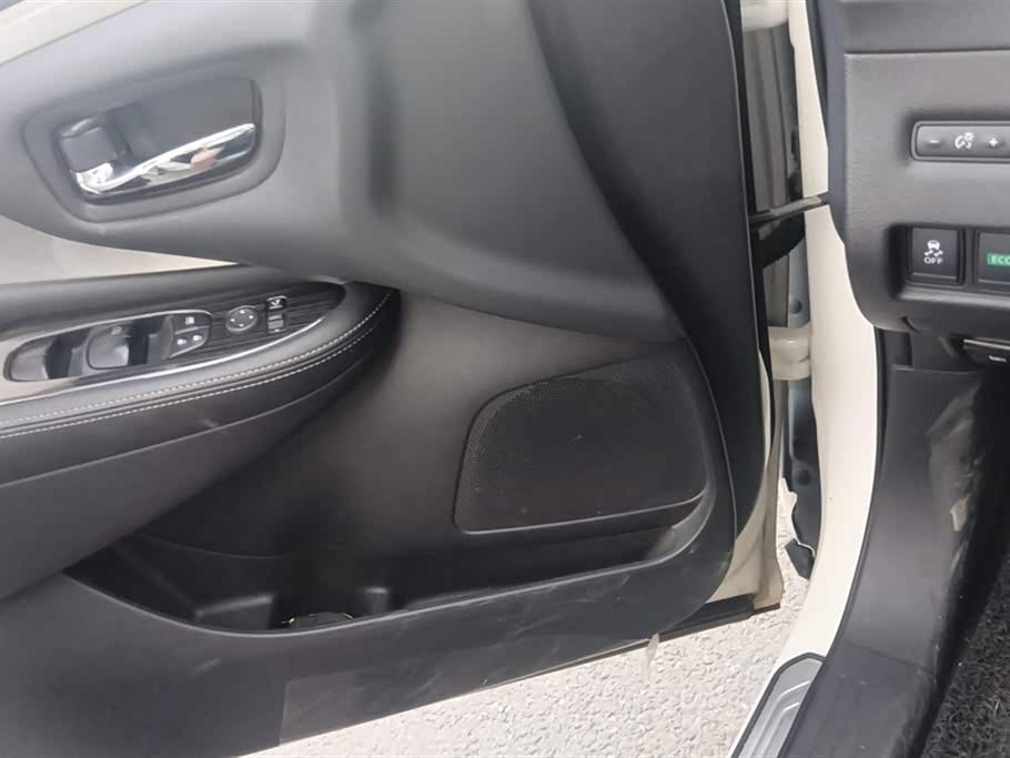 Nissan Loulan Nissan Loulan