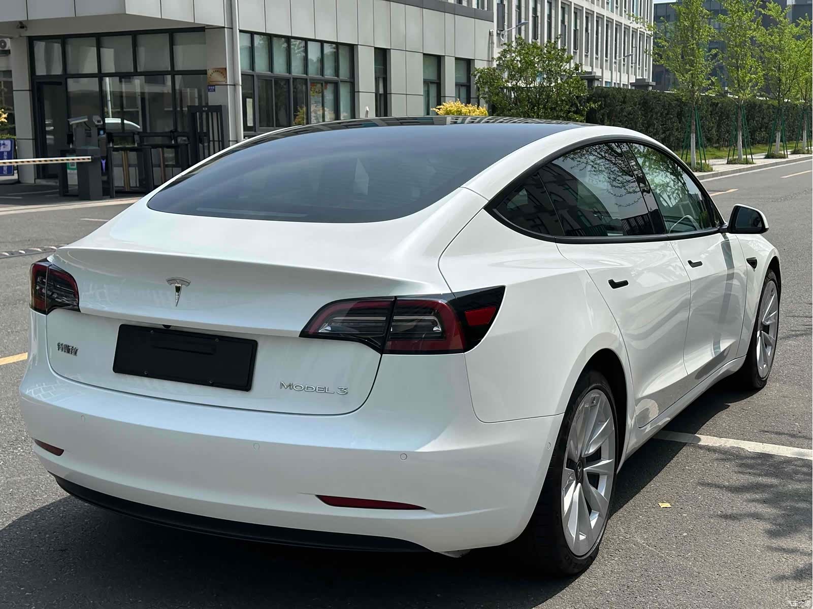 Tesla Model 3, 2020 12