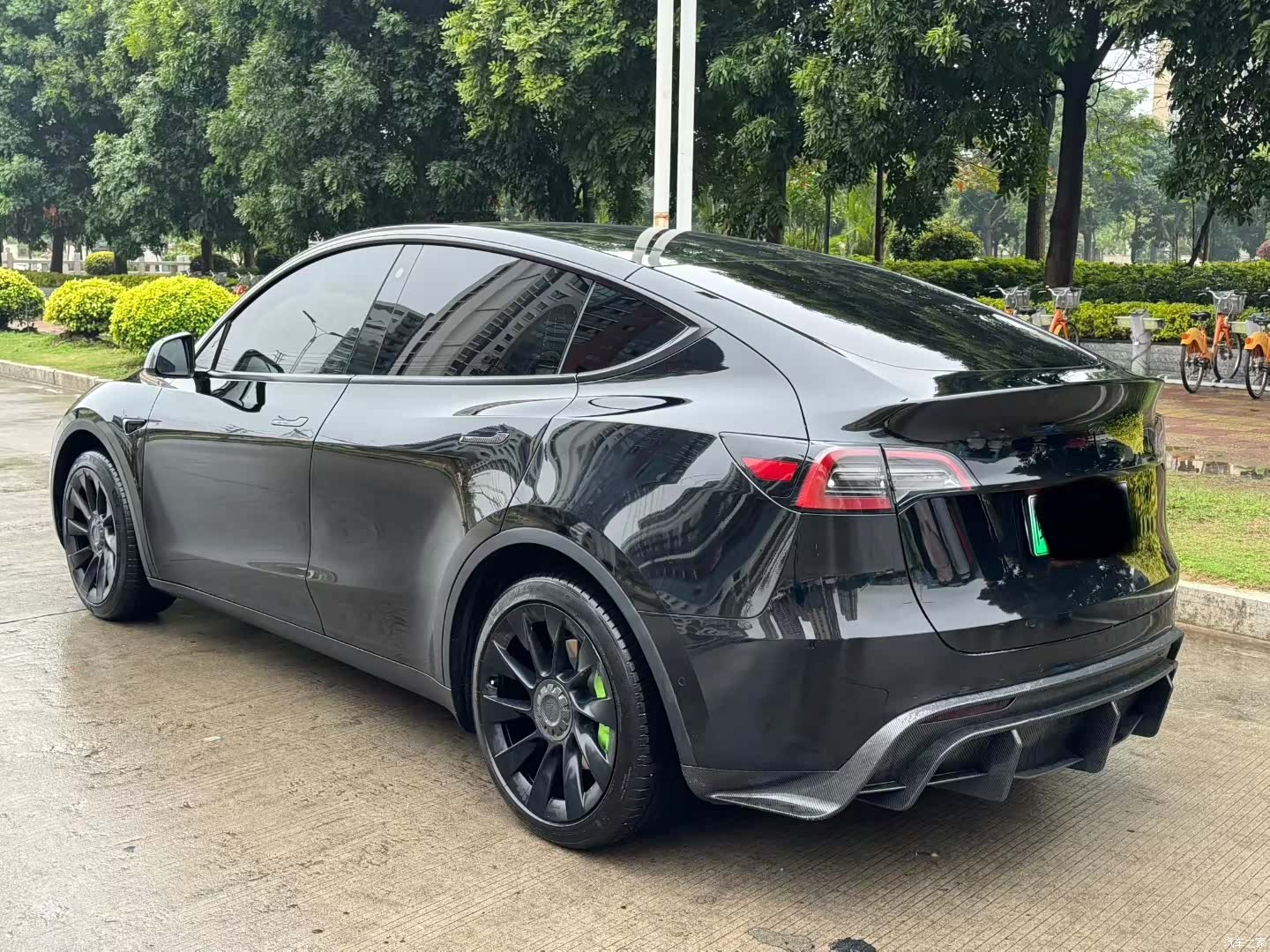 Tesla Model Y, 2023 7