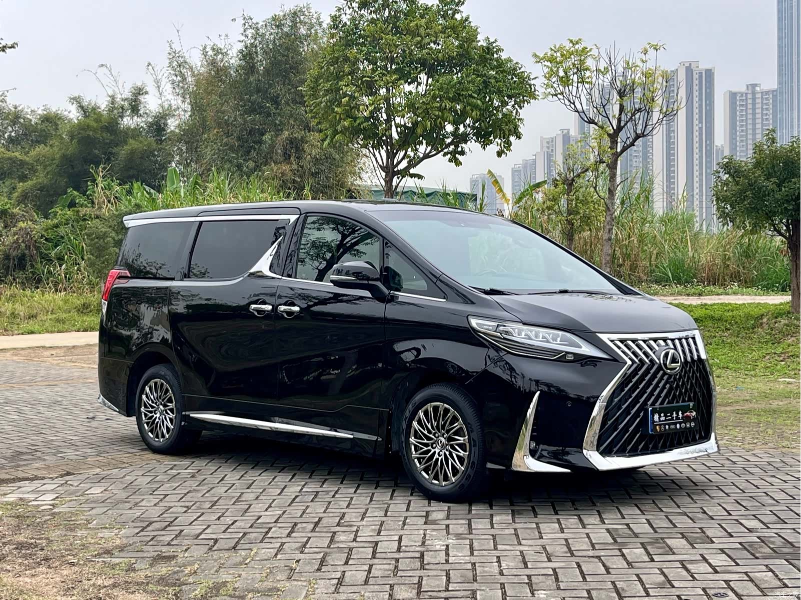 Toyota Alphard, 2018 3