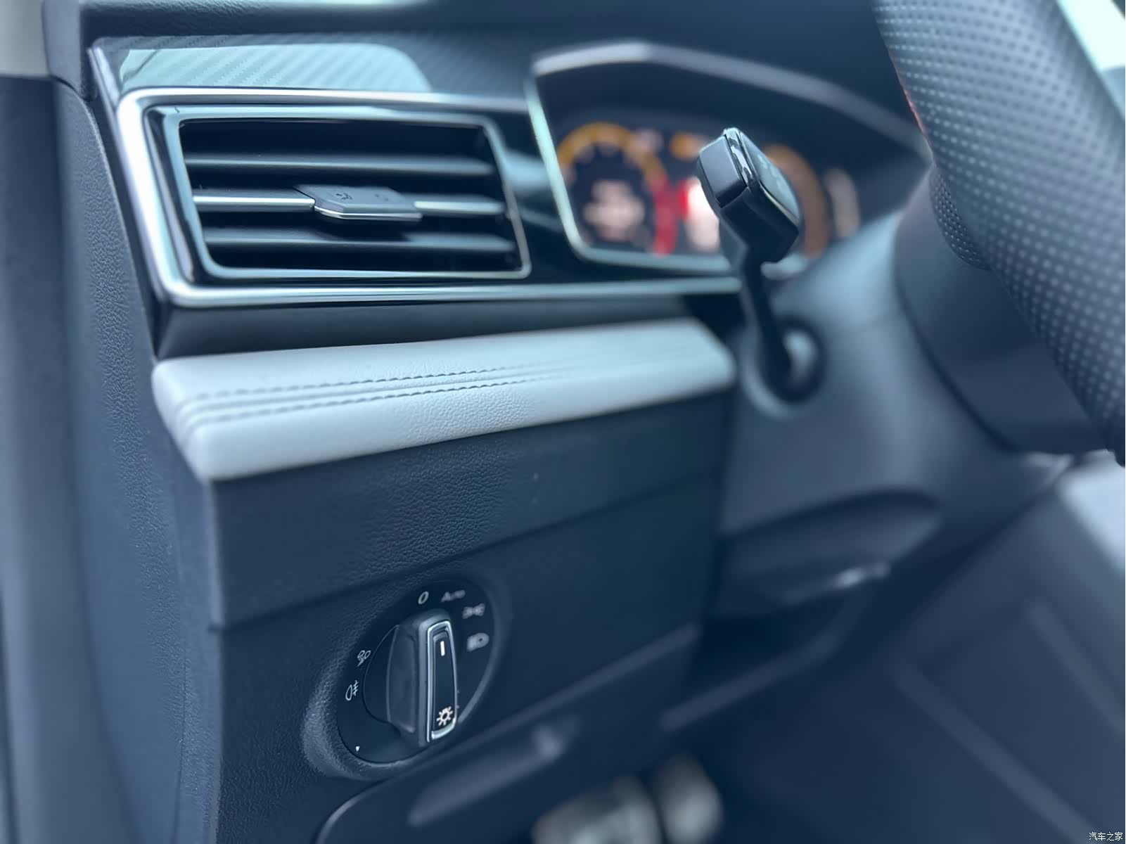 Volkswagen Tiguan L, 2023 16