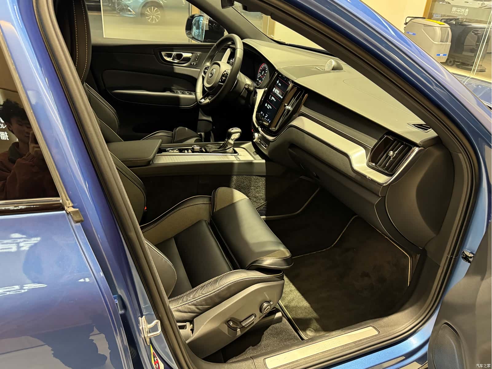 Volvo XC60, 2019 18